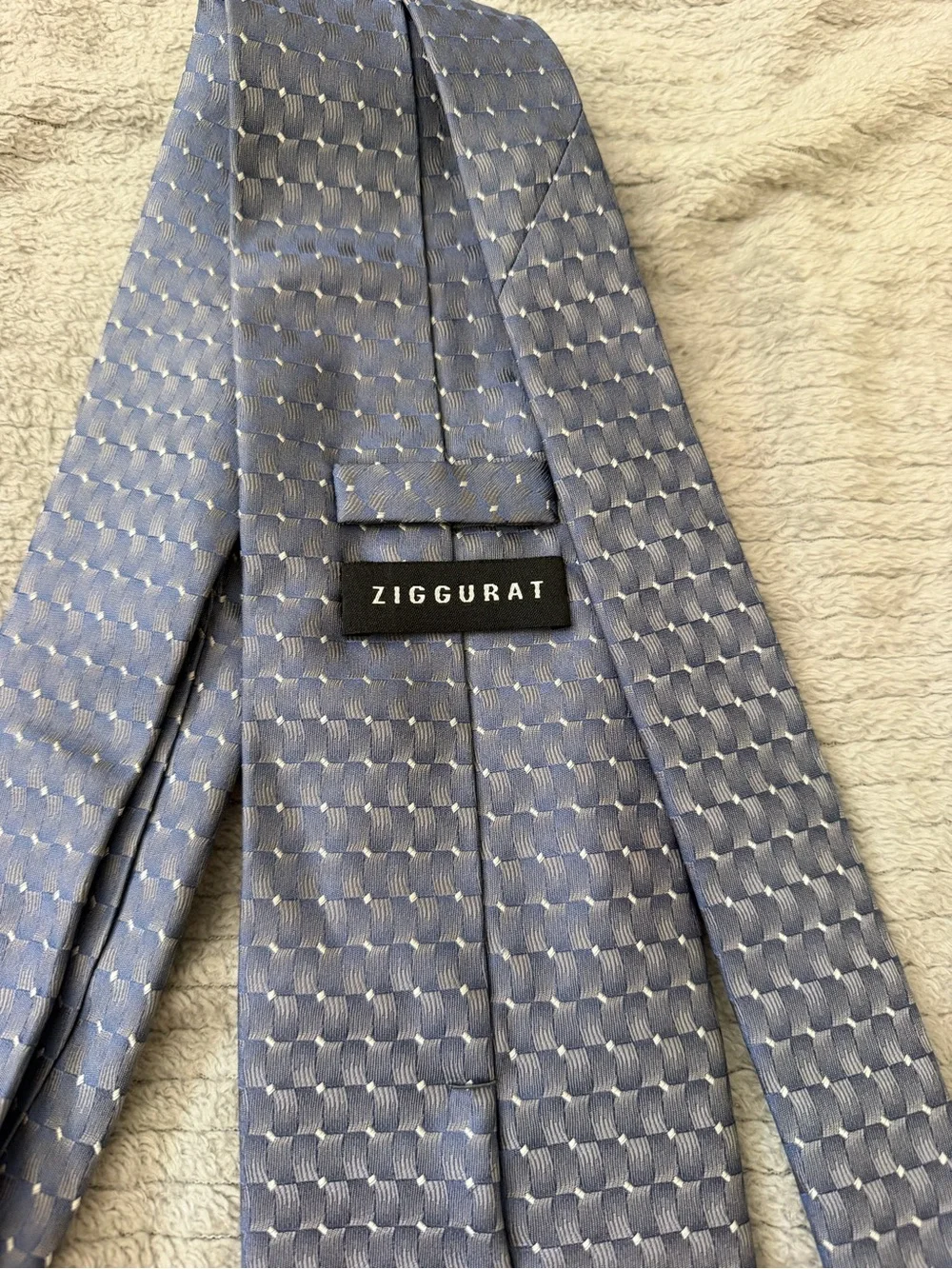 Men's Blue Geometric Silk Tie - Sophisticated Everyday Style